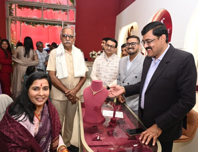 आकर्षक ऑफर्स के साथ मानसरोवर में जयश्री ज्वेलर्स के दूसरे शोरूम की भव्य ग्रैंड लॉन्चिंग